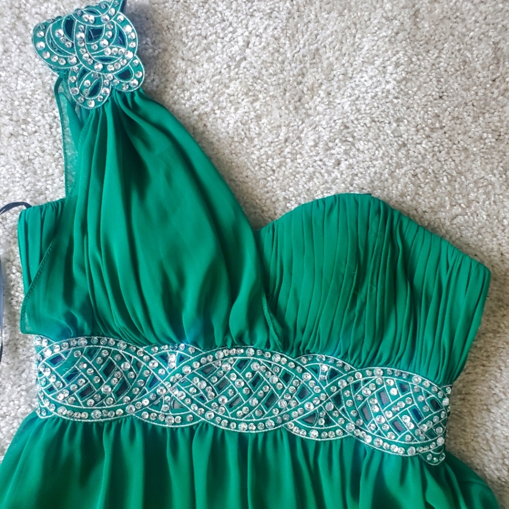 Green chiffon dress sz 7/8